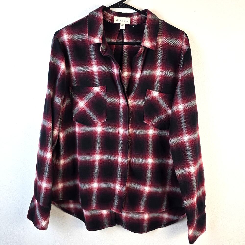 Cloth and Stone Plaid Flannel Shirt Women's L Red Black Button Up Casual Cozy